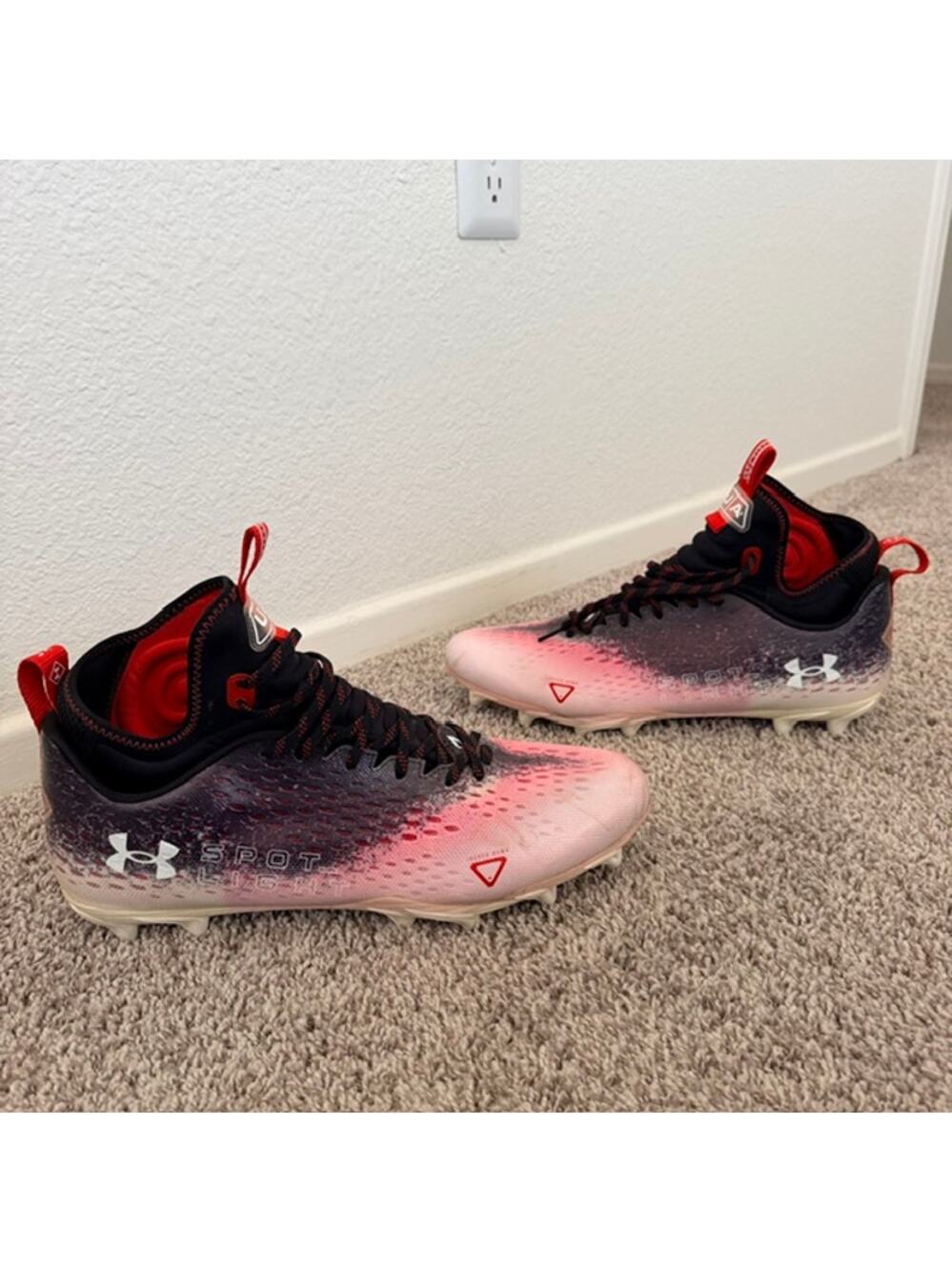 Size 14 Men's Under Armour Spotlight Lux MC 2.0 Cleats Black Red White‎